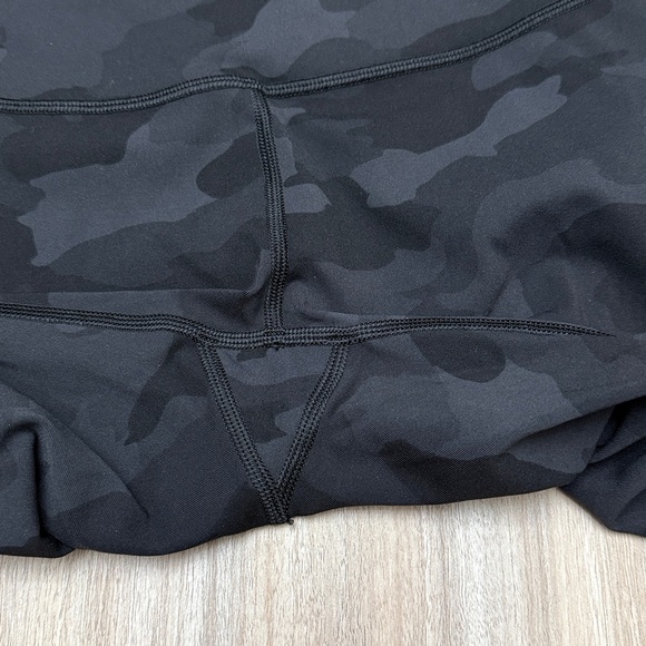 Lululemon Wunder Under High-Rise Tight Size 2 Heritage 365 Camo Deep Coal Multi - Picture 5 of 13